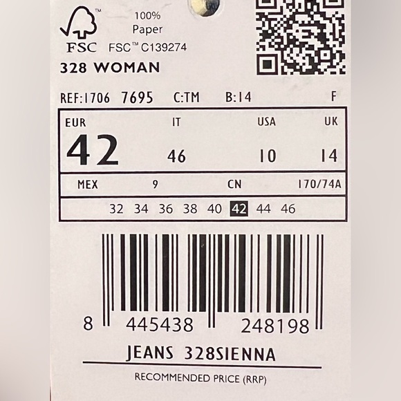 MANGO SIENNA FLARED CROPPED JEANS.  Size 10
NWT - Picture 10 of 11